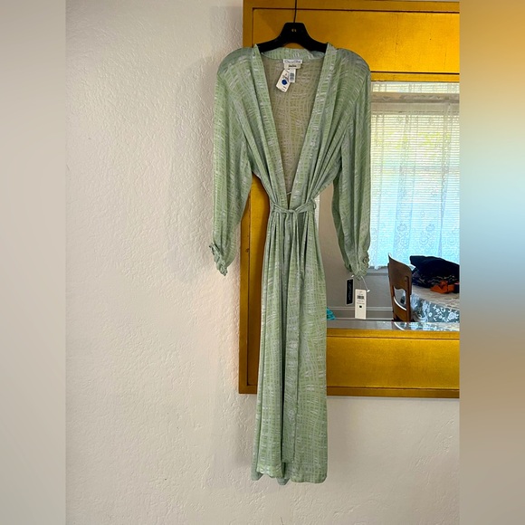 Elegant Oscar de La renta Green Long-Sleeve robe